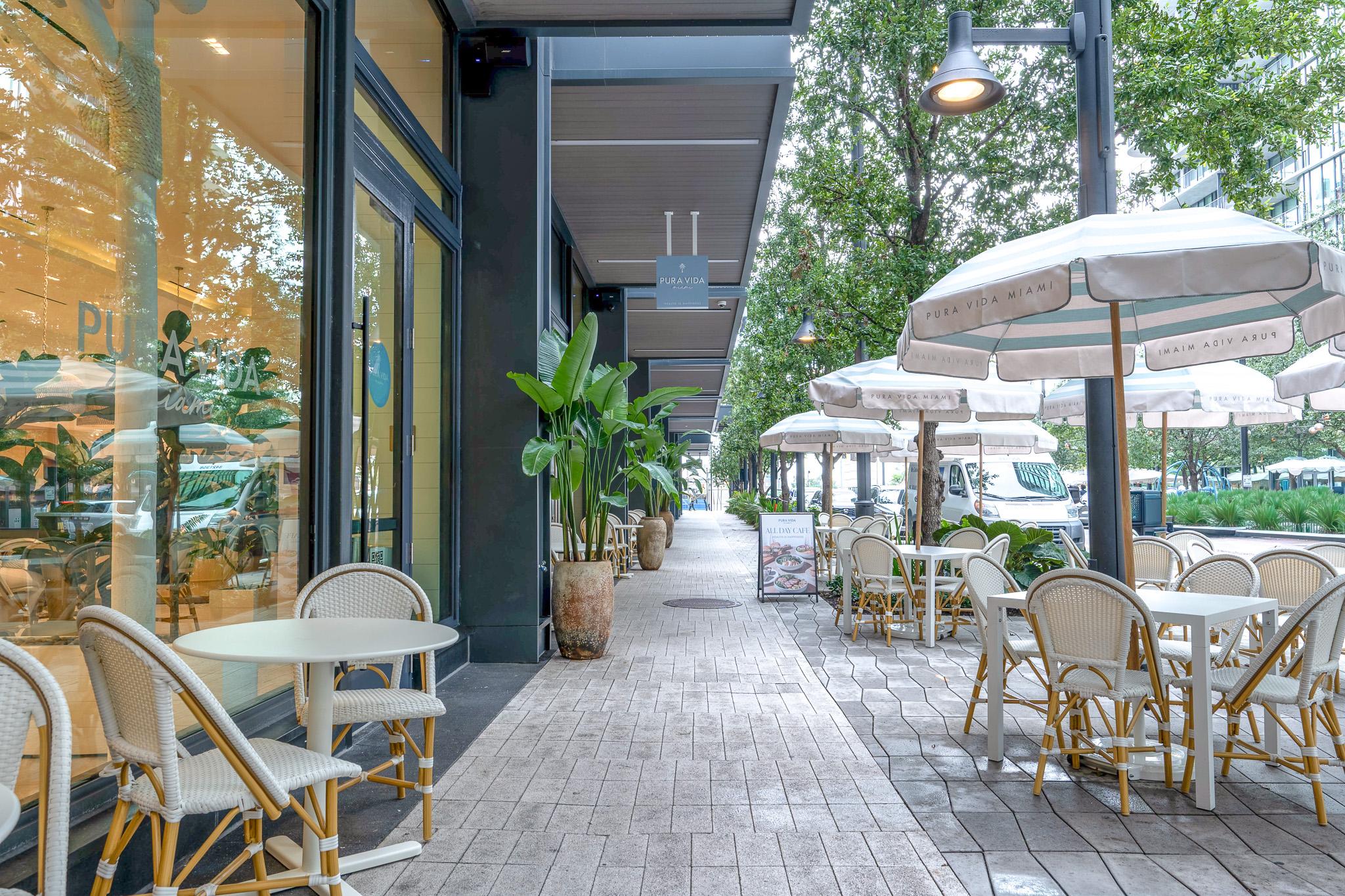 Pura Vida Miami Water Street Exterior 