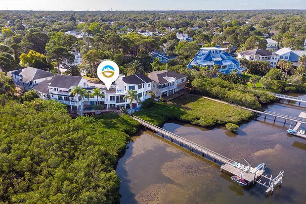Images Grand Welcome Tampa Vacation Rental Property Management
