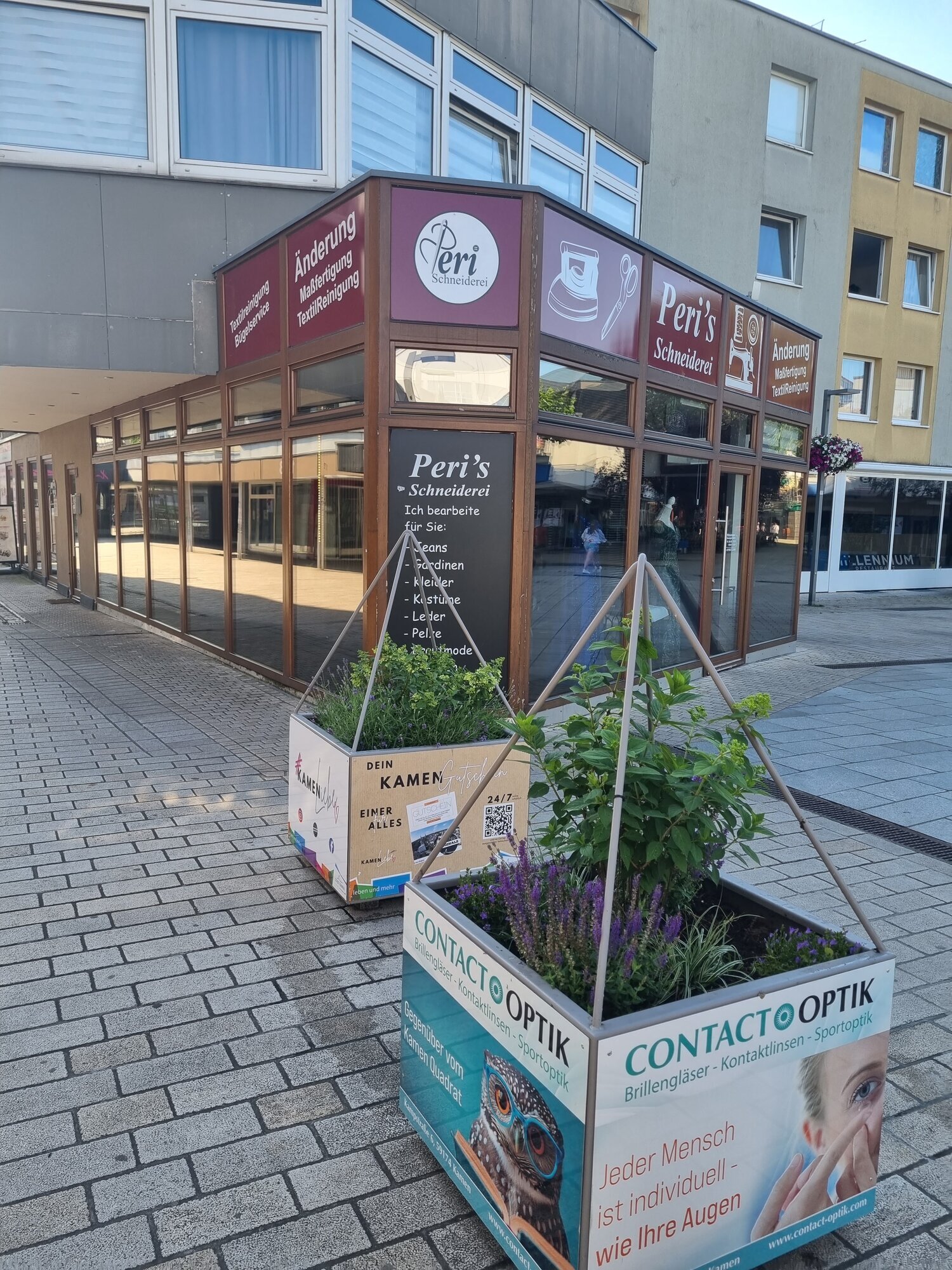 Peris Schneiderei, Willy-Brandt-Platz 14 in Kamen