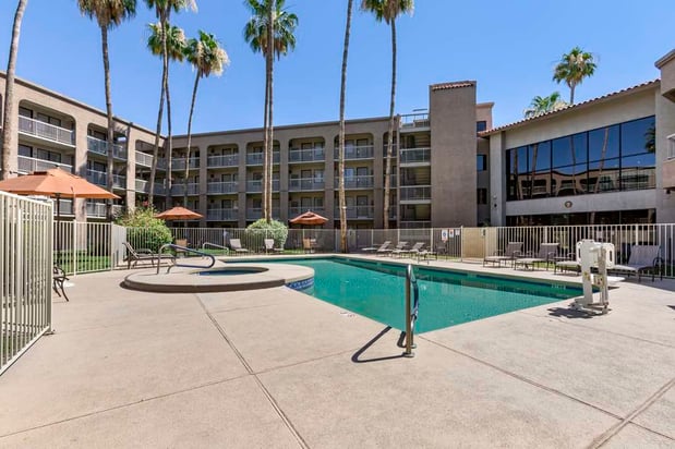 Images Best Western Plus Scottsdale Thunderbird Suites