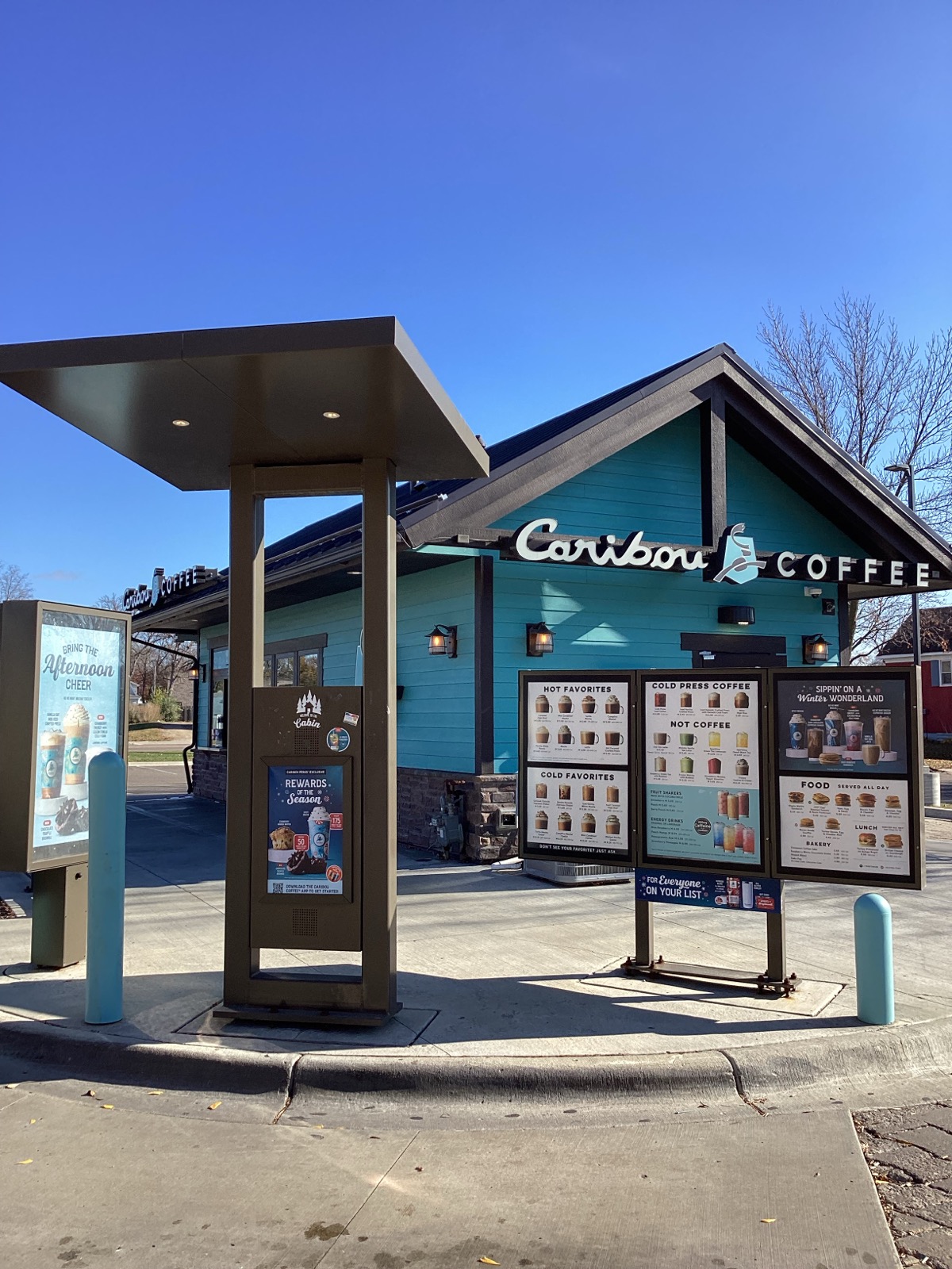 Storefront of the Caribou Coffee at 620 1st Street S in Willmar