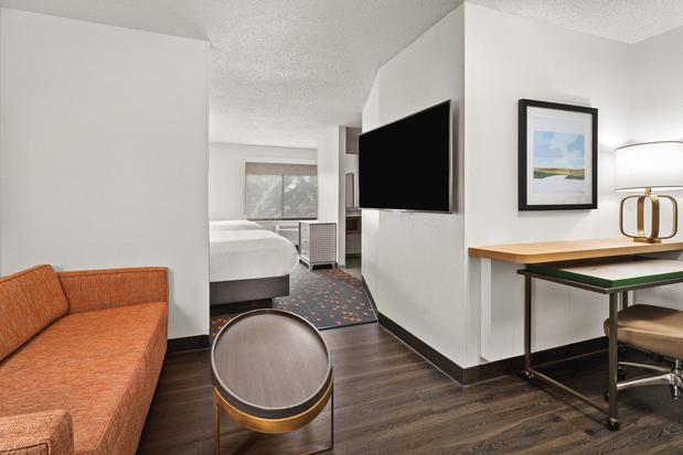 Images Holiday Inn & Suites Bothell by IHG