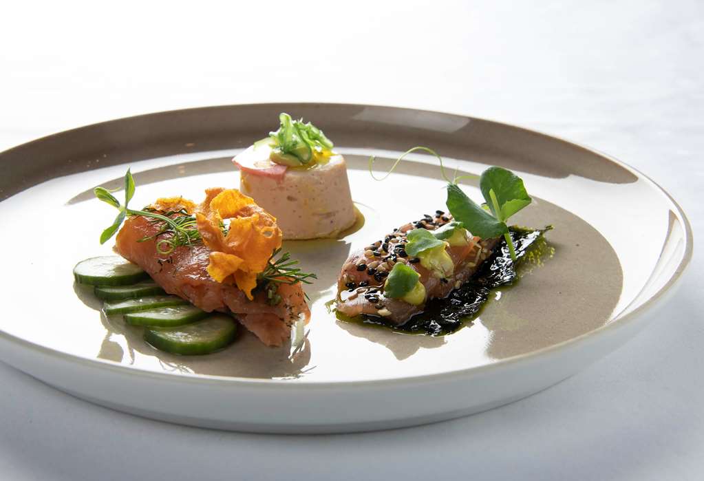 Images Park Inn by Radisson Oslo Airport Hotel West