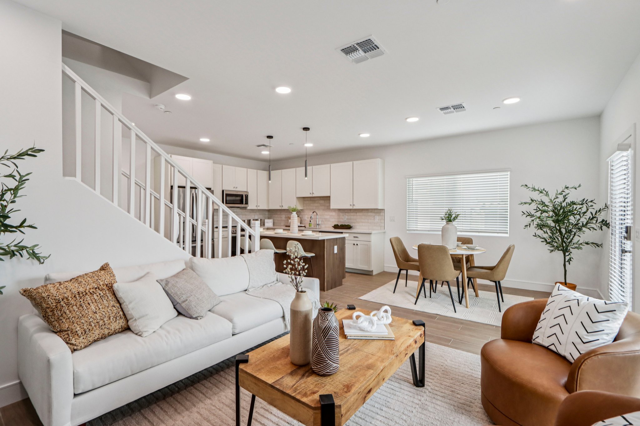 Modern homes for rent near Usery Mountain