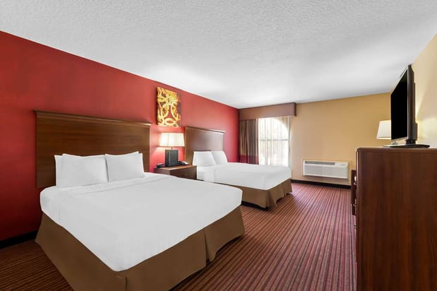 Images SureStay Plus by Best Western San Antonio Fiesta Inn