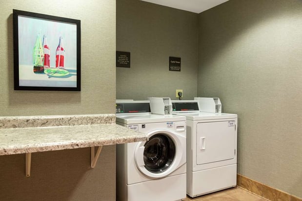 Images Hampton Inn & Suites by Hilton Marshalltown