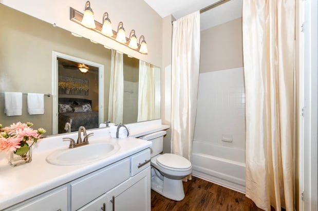 Images The Grove Germantown Apartments