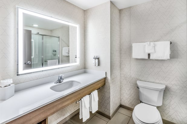 Images Holiday Inn Express & Suites Colorado Springs-First & Main by IHG