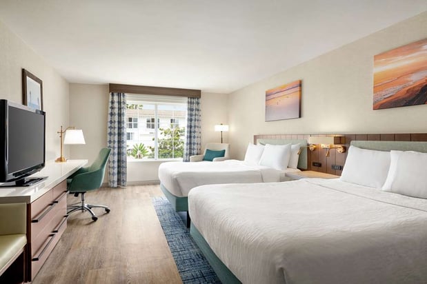 Images Hilton Garden Inn Carlsbad Beach