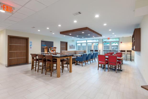 Images Holiday Inn Express & Suites Arlington North – Stadium Area by IHG