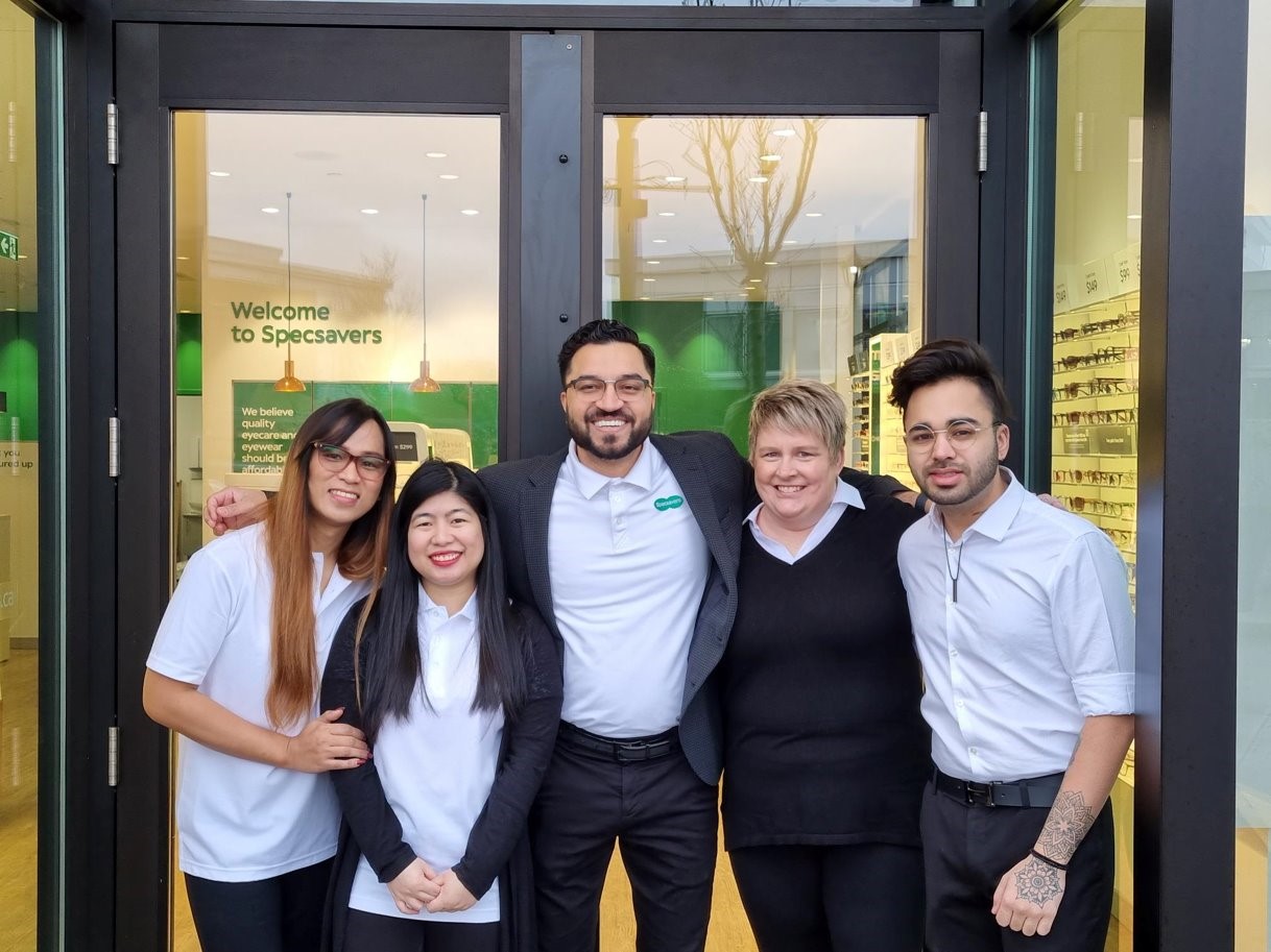 Specsavers Uptown Shopping Centre Victoria (250)410-1504