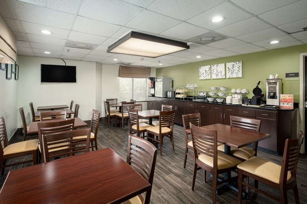 Images SureStay by Best Western Summerville Flowertown