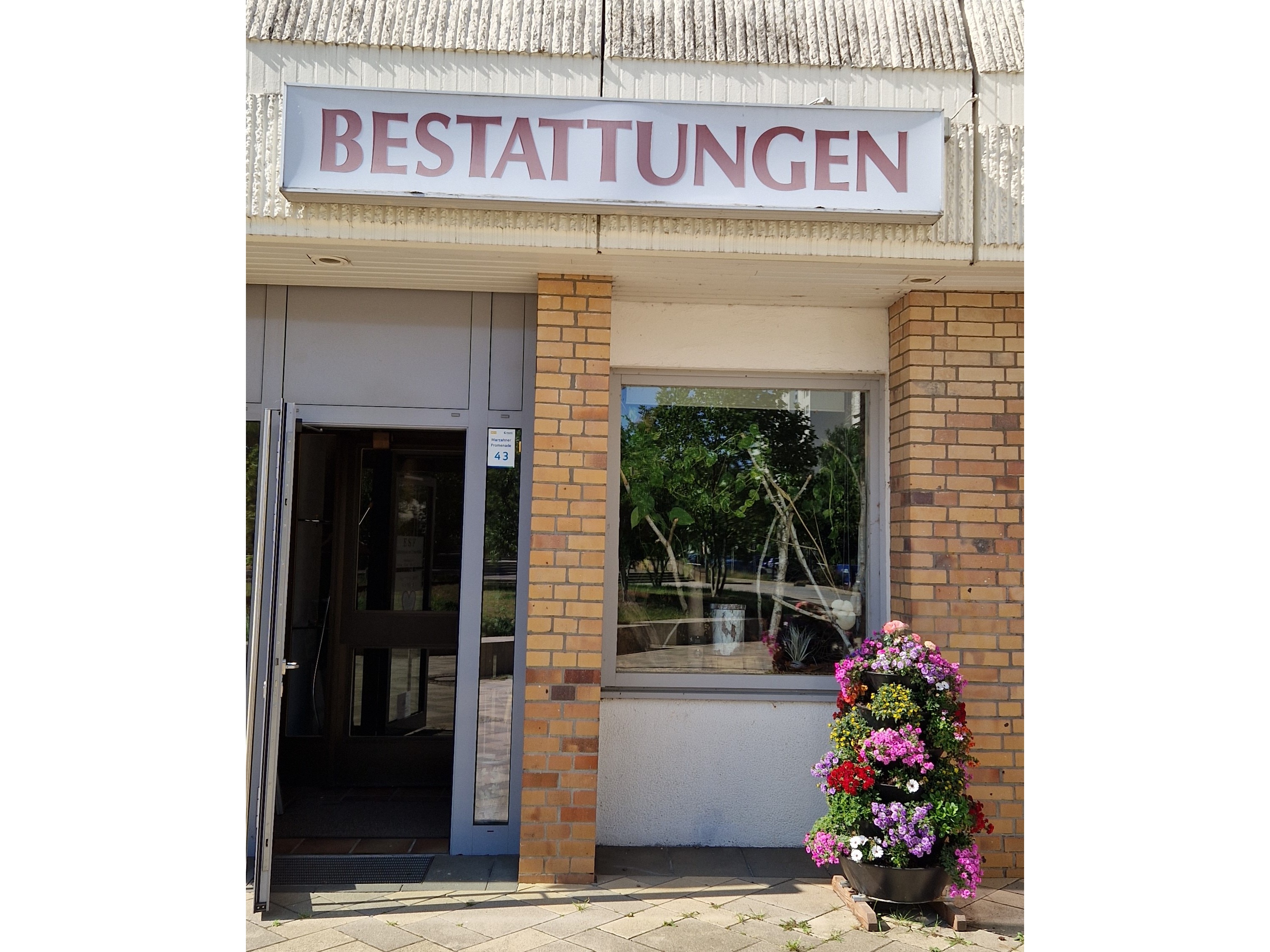 ESF Bestattungen & Trauerhilfe GmbH, Marzahner Promenade 43 in Berlin