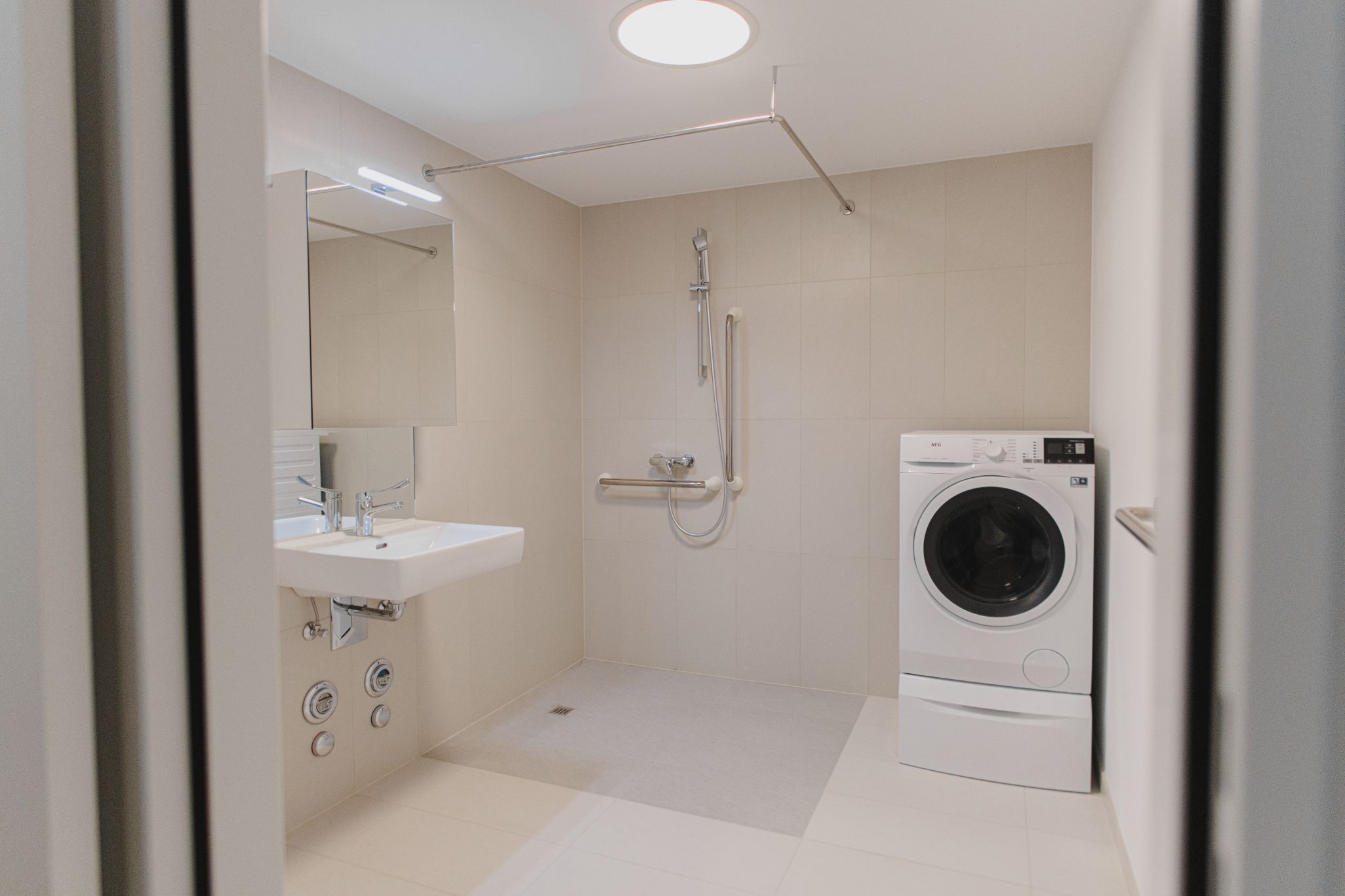 Bilder Les Pénates SA