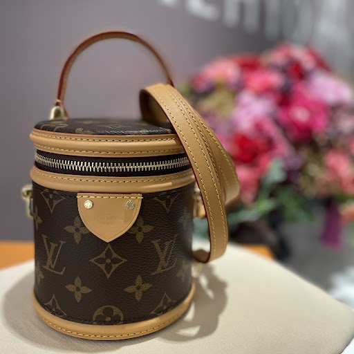 Images 買取専門店  KOMEHYO  (コメ兵)  広島三越