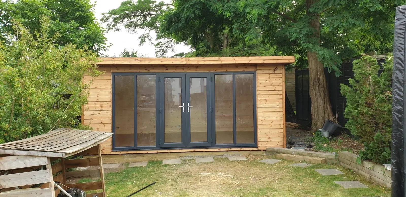 Images Herts Garden Buildings