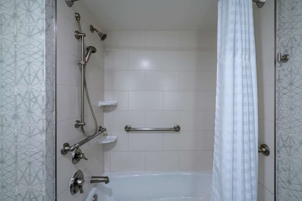 Images Embassy Suites by Hilton Alexandria Old Town