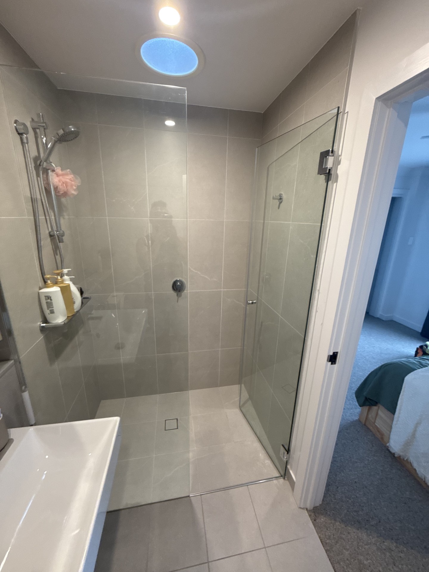 Images SAW Showerscreens