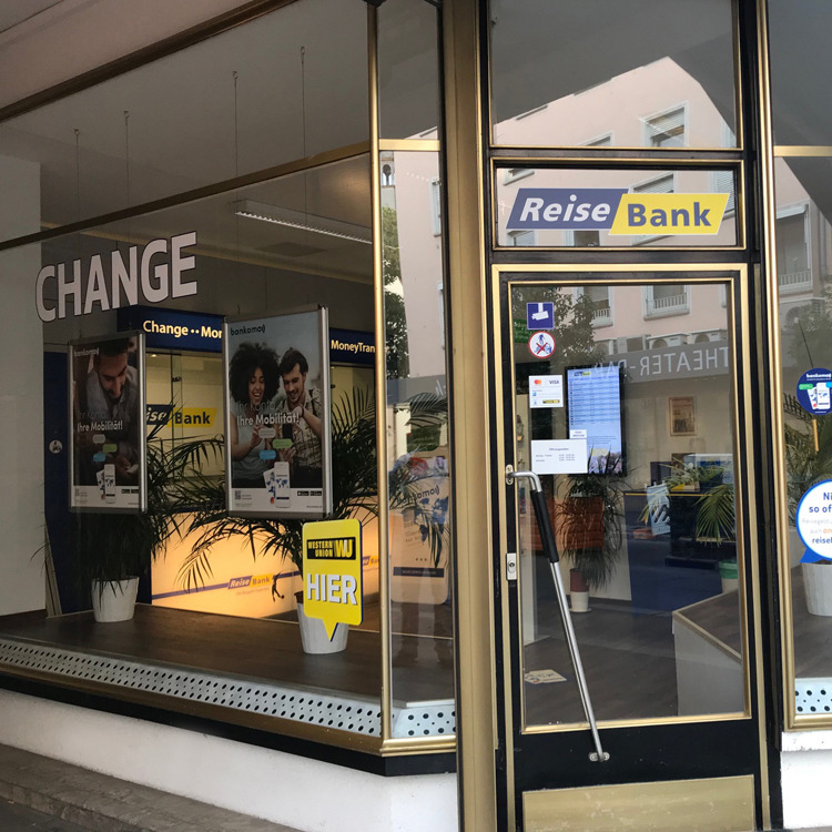 Bild 1 Reisebank AG in Würzburg