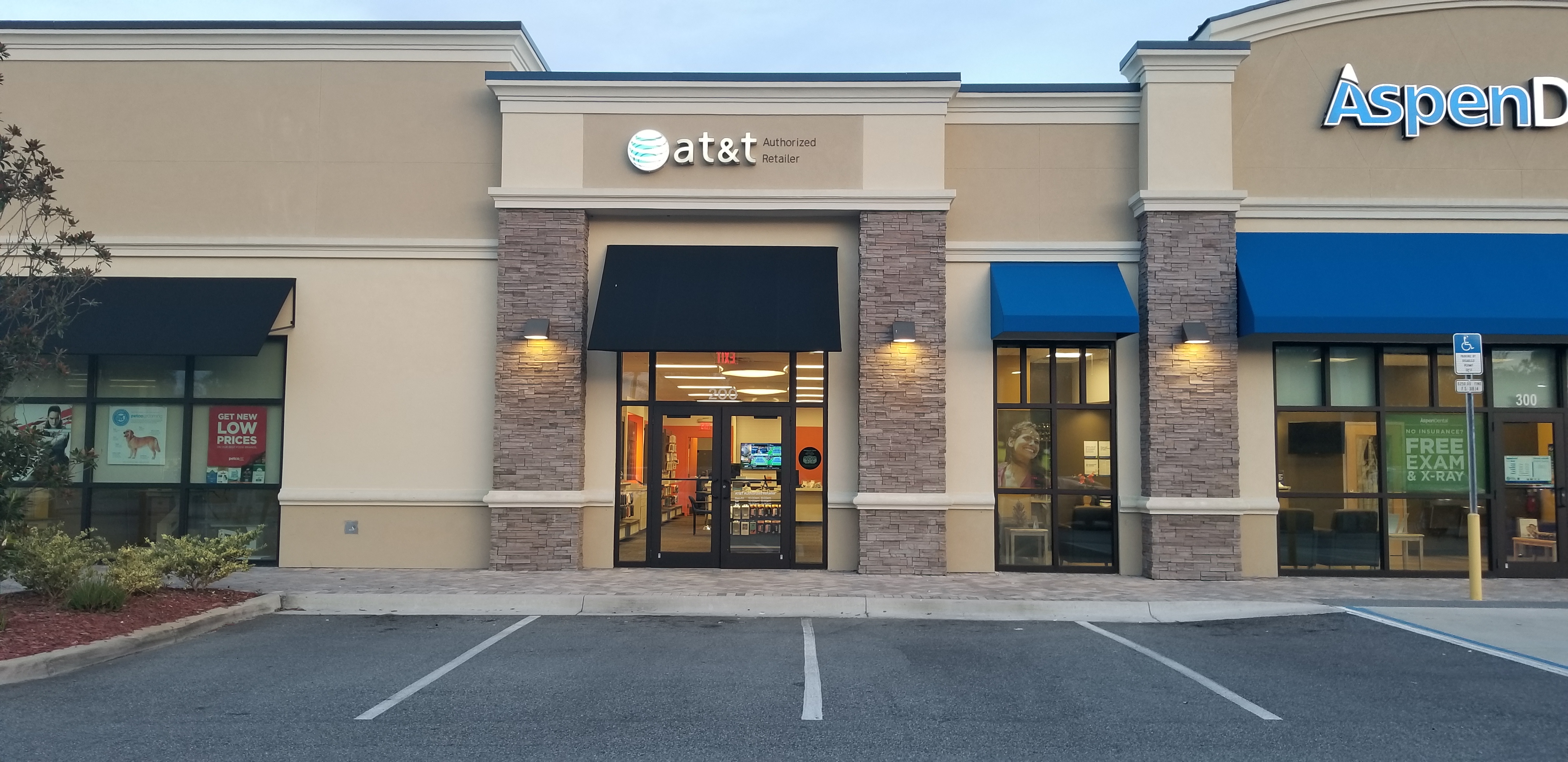 AT&T Store Photo