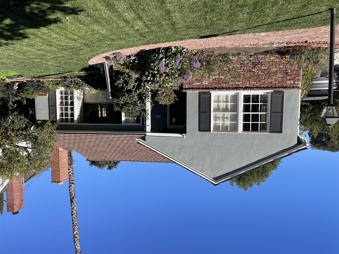 For top-quality residential window cleaning near you, trust Window Cleaning Budds to keep your home’s windows crystal clear. We focus on delivering exceptional results, removing dirt and grime to brighten your living space and improve your view.