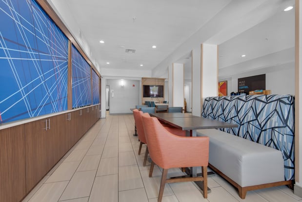 Images Holiday Inn Express & Suites Destin E - Commons Mall Area by IHG
