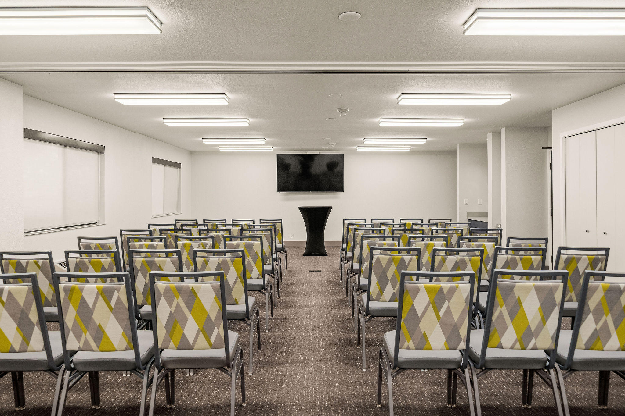 Oxford Suites Redding Groups and Meetings