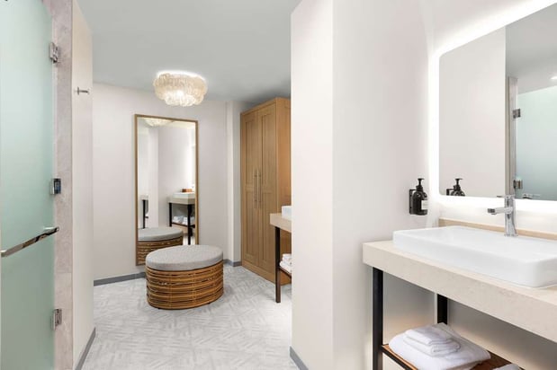 Images The Hiatus Clearwater Beach, Curio Collection by Hilton