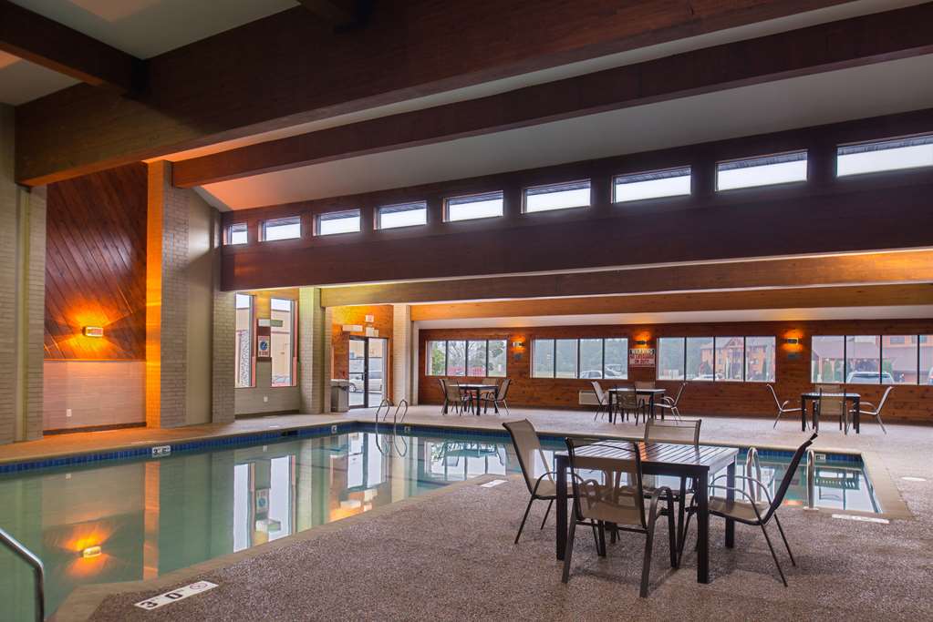 Indoor Pool Best Western Ambassador Inn & Suites Wisconsin Dells (608)254-4477
