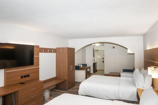 Images Holiday Inn Express & Suites Stroudsburg-Poconos by IHG