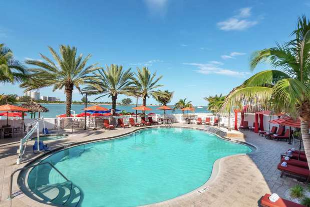 Images Hampton Inn & Suites Clearwater Beach