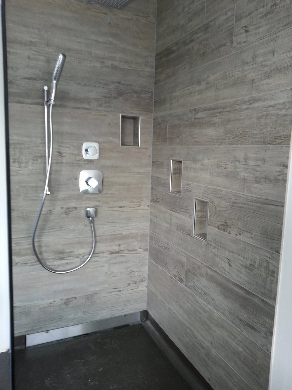 Bilder Berger Keramische Wand+Bodenbeläge AG