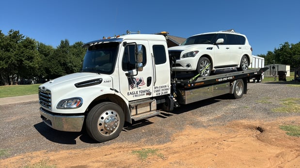 Images Eagle Towing & Recovery