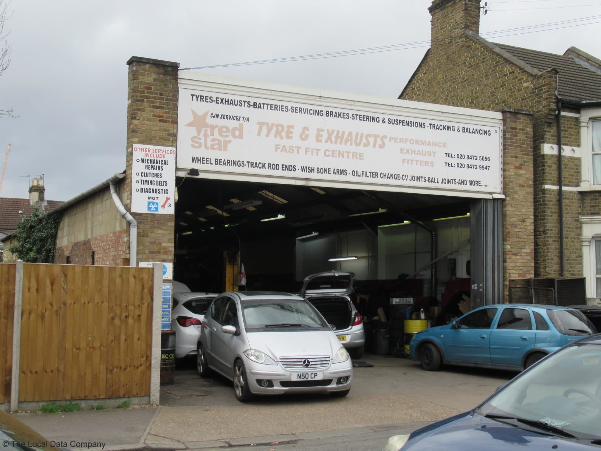 Red Star Tyres & Exhaust Centre London 020 8472 5056