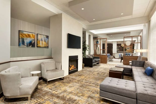 Images DoubleTree by Hilton Hotel Hartford - Bradley Airport
