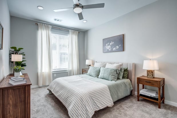 Images Water's Edge Apartments and Townhomes