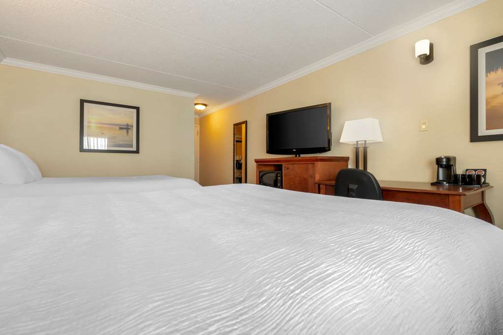 Best Western Plus Dryden Hotel & Conference Centre in Dryden: Two Queen - Upstairs