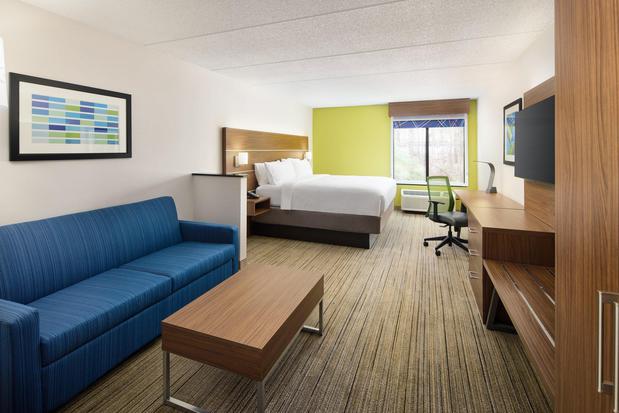 Images Holiday Inn Express & Suites Atlanta - Tucker Northlake by IHG