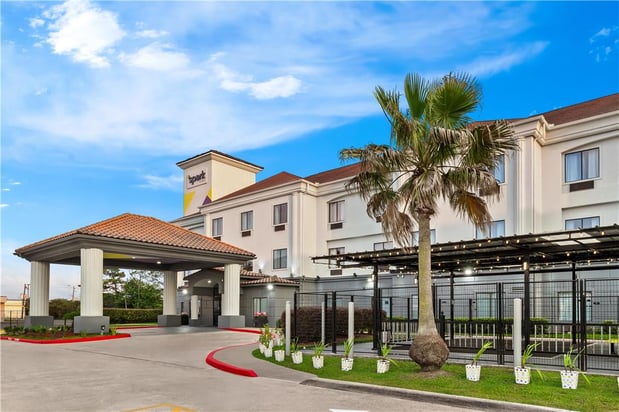 Images Spark by Hilton Houston Hobby Airport