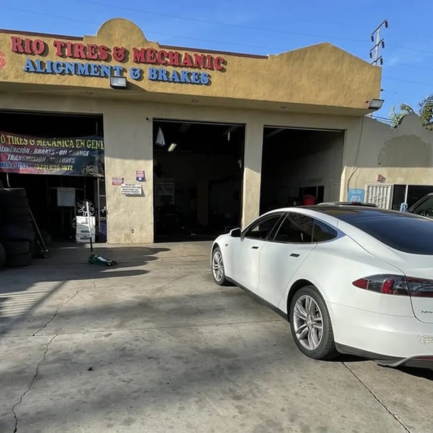 Images RIO Tires & Mechanic