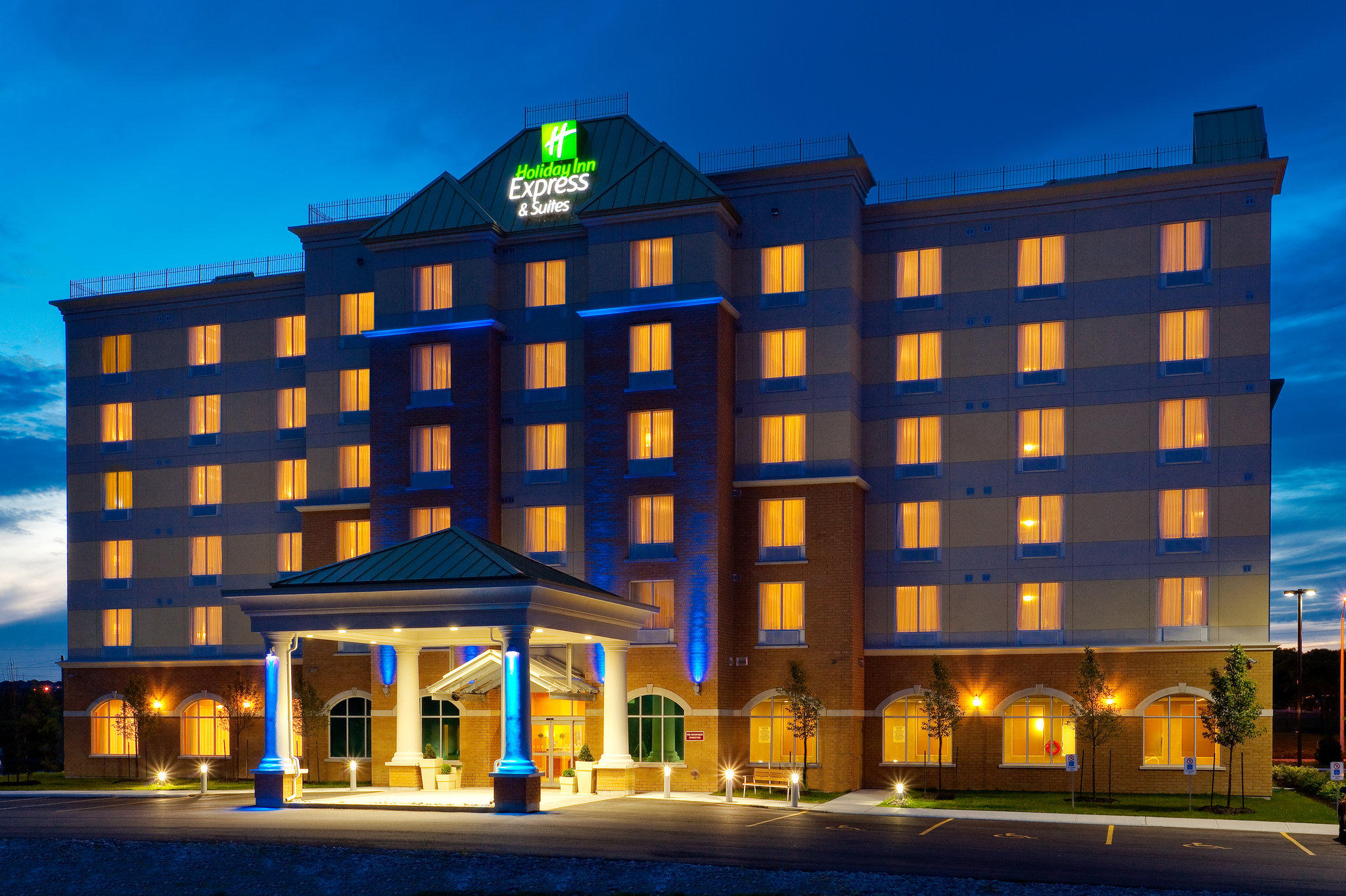 Images Holiday Inn Express & Suites Clarington - Bowmanville, an IHG Hotel