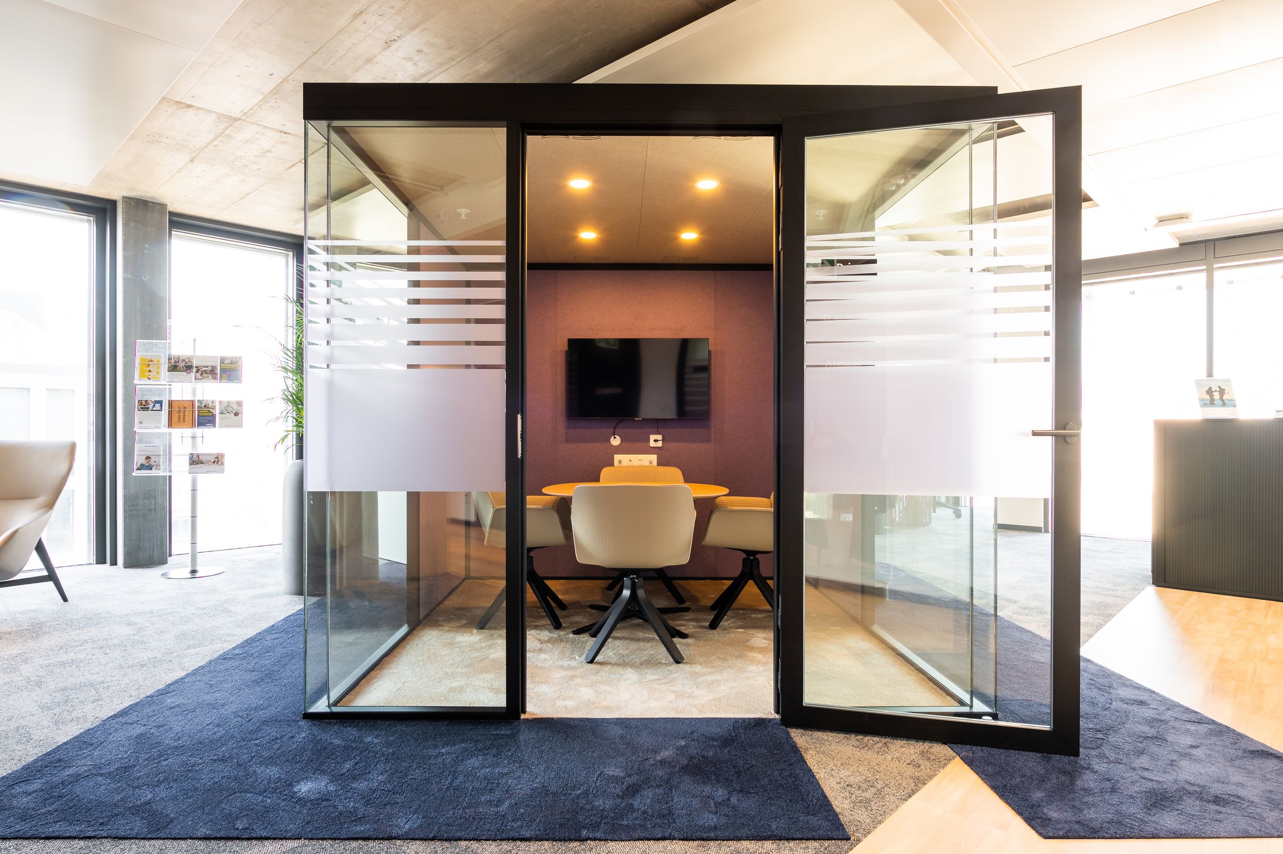 Echo Büromöbel Ernst & Cie AG, Huebstrasse 4 in Holziken