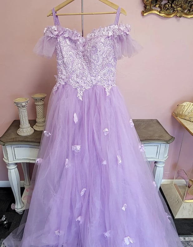 Images Ain't No Blonde's Chic Boutique