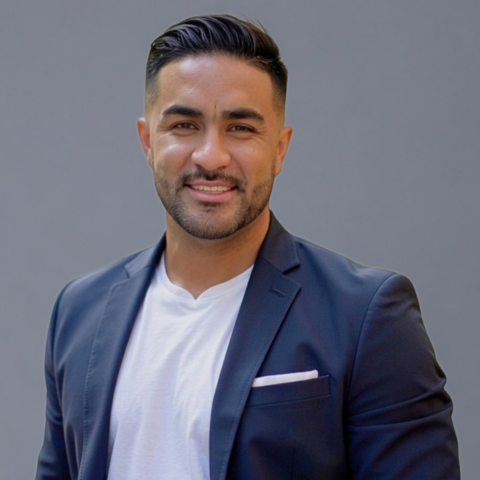 Ara Derderian World Insurance Broker