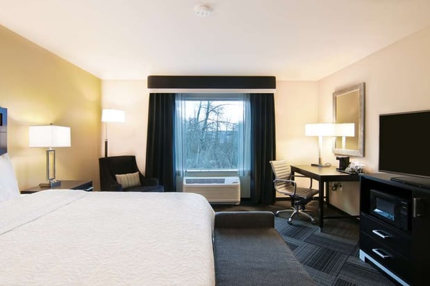 Images Hampton Inn & Suites Bellevue Downtown-Seattle