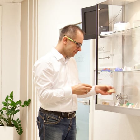 Bilder Zahntechnik Lichtenstein GmbH