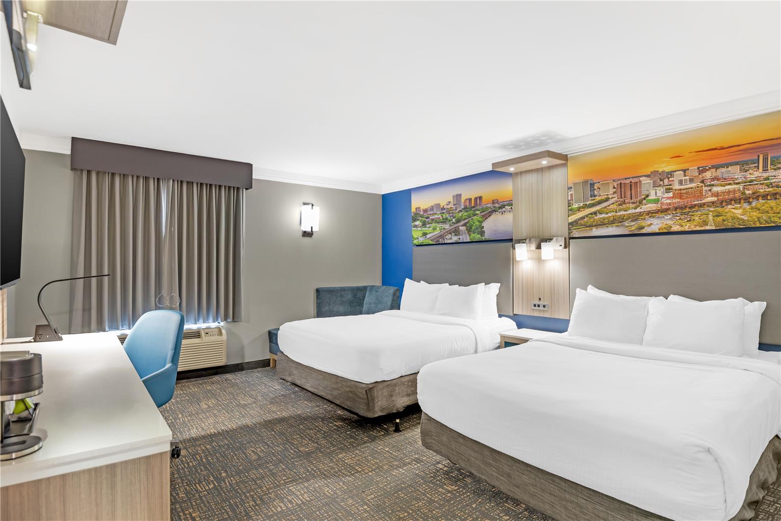 ADA - 2 Queen Beds w/ Bathtub