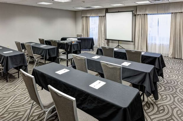 Images Hampton Inn & Suites Cedar Rapids - North