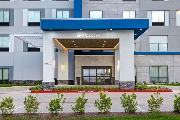 Images Hampton Inn & Suites Houston East Beltway 8