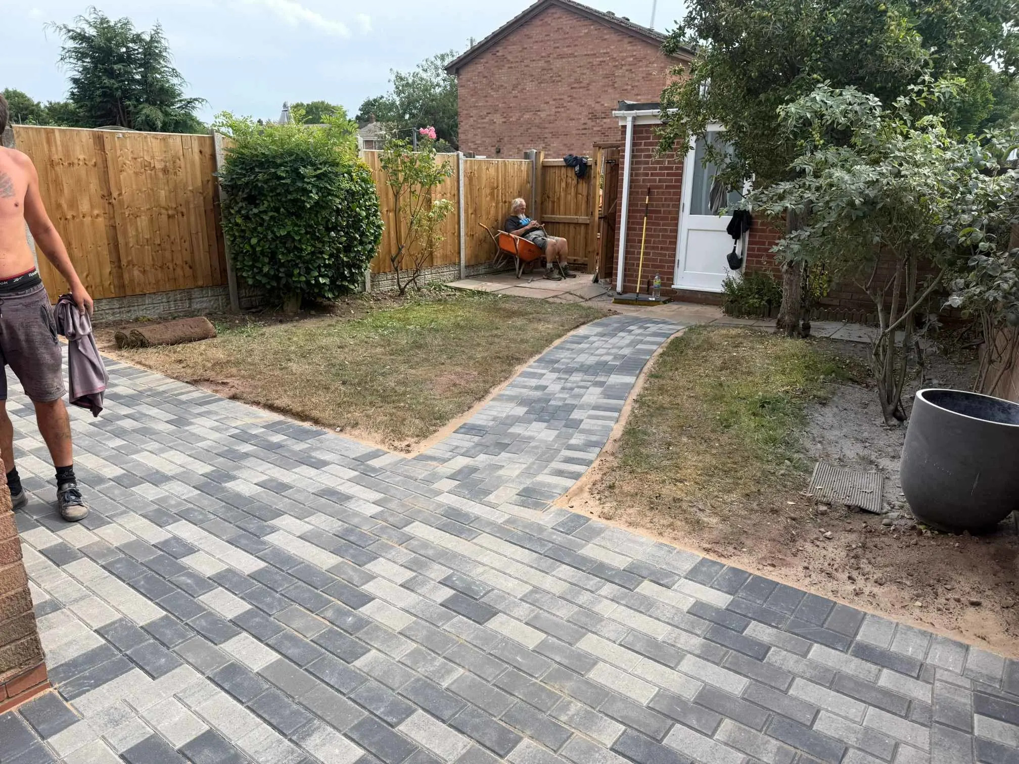 Images Dickens Heath Paving